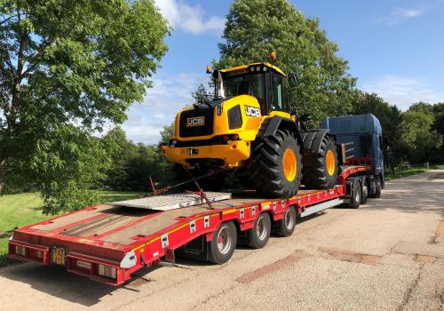 Hauling in and out of a demonstration day